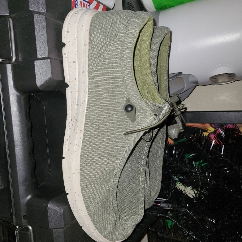 Hey dude shoes